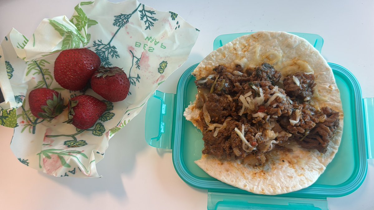 mossicalories's tweet photo. 308 cal
lunch
lgbf taco w mission tortilla shell 
5 strawberries https://t.co/t22h0Q4spA