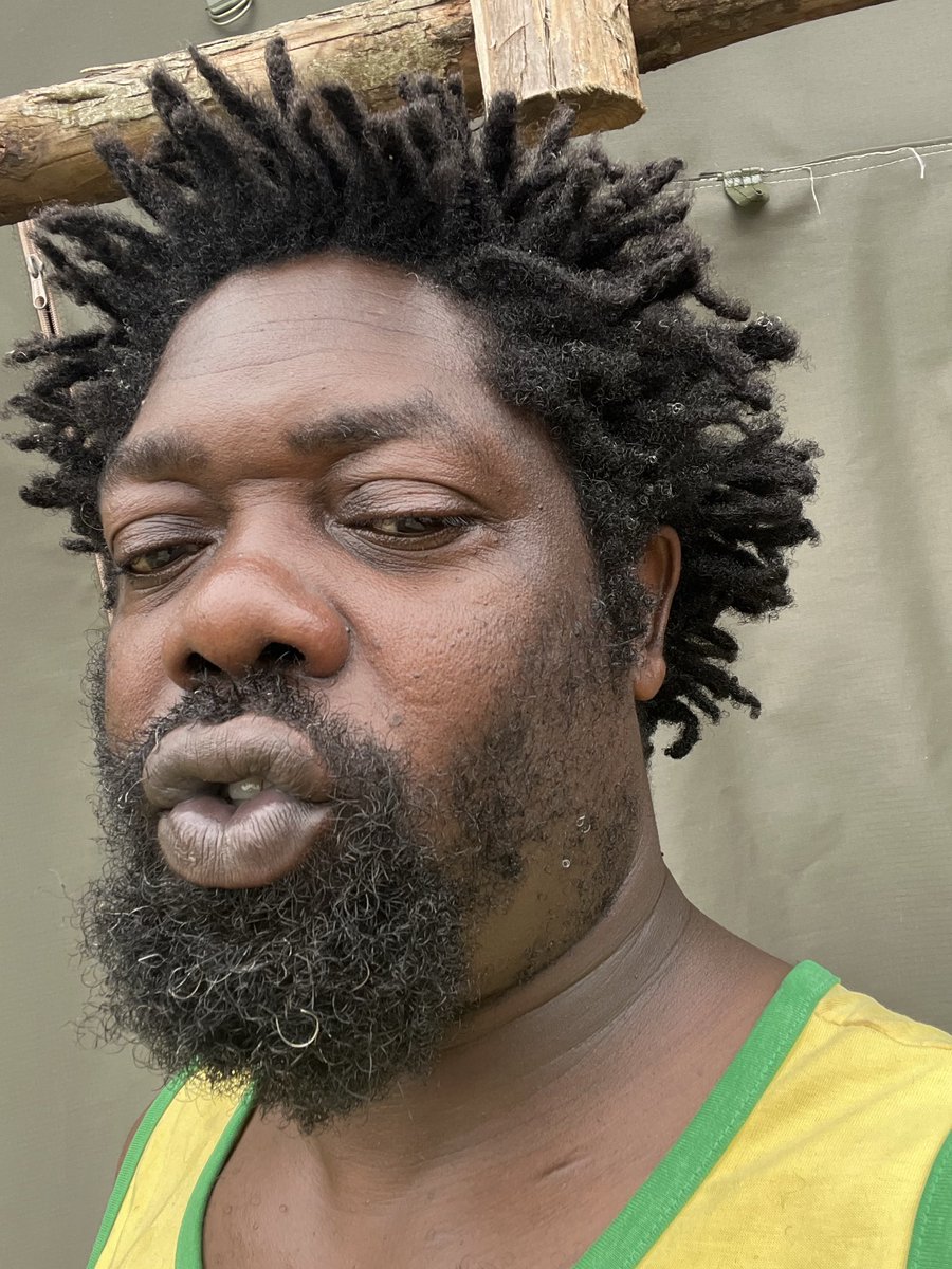 papashante's tweet photo. Jah is love https://t.co/EgkiPdRCQm