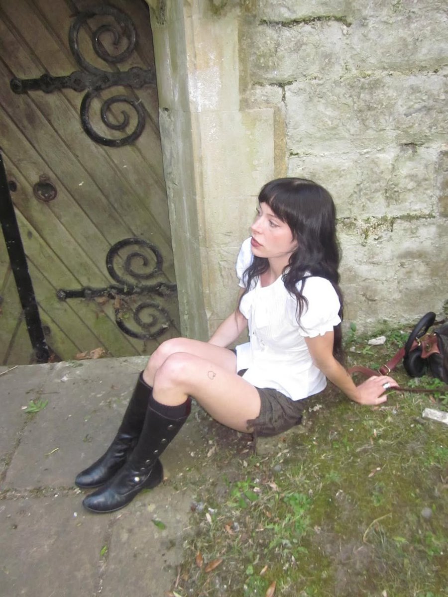 Holly Humberstone tweet media
