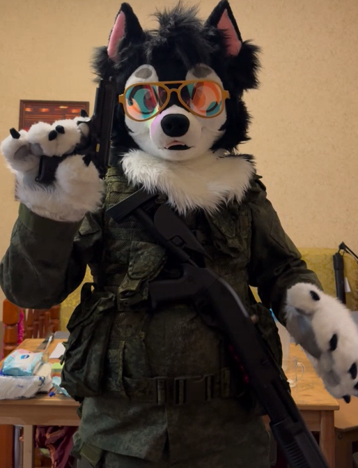 RussianHusky2's tweet photo. @LLucario67002 Just draw me in Ratnik with faceshield and RSh-12 I don't care haha. Thanks https://t.co/5PWsbZR5Uc