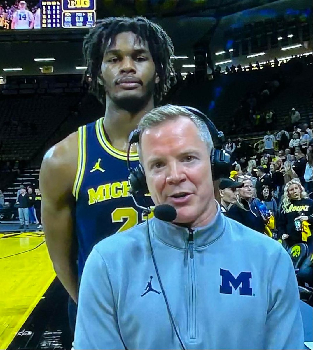 Hendawg1977's tweet photo. @morezjohnsonJr Don't leave out the pics you're really known for.  Go be great and Go Blue!!! https://t.co/BCJjrxLCMQ