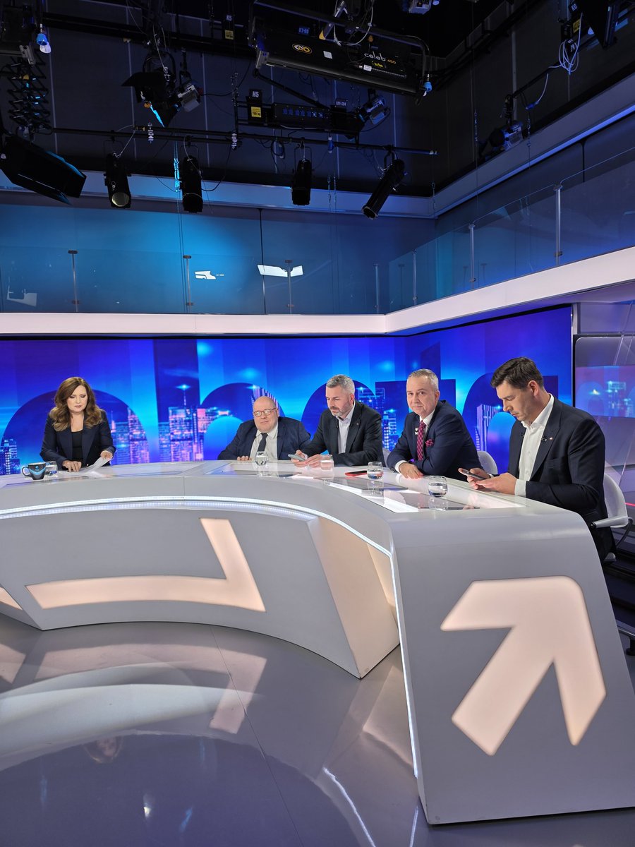 Agnieszka Gozdyra tweet media