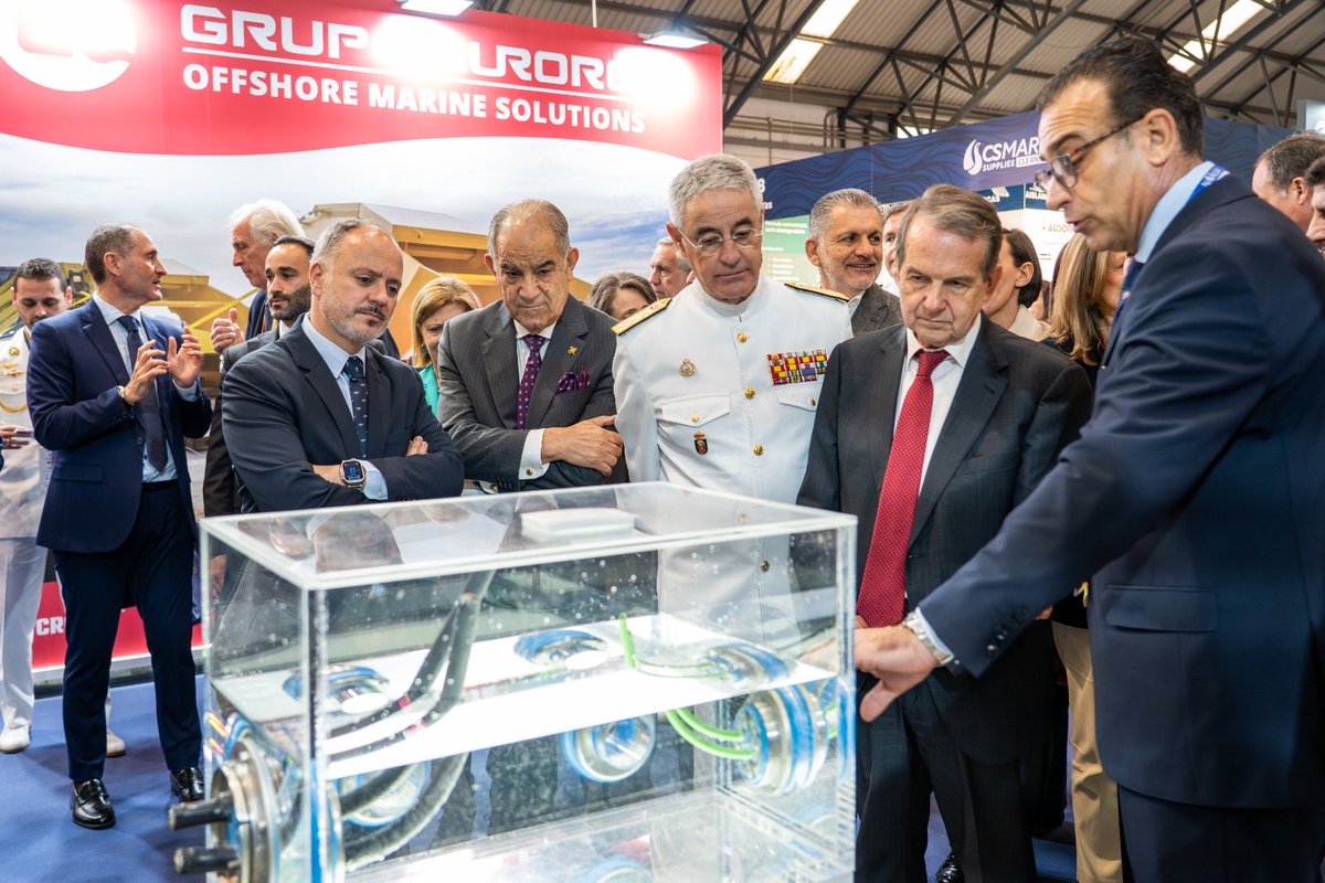 regades's tweet photo. Con @navaliaexpo Vigo es esta semana el epicentro de la industria internacional del sector naval. El modelo de la Ría de Vigo es un exponente ante Europa y el mundo de la construcción de barcos. Más innovación, más tecnología, más talento. https://t.co/nqe39sBfUF
