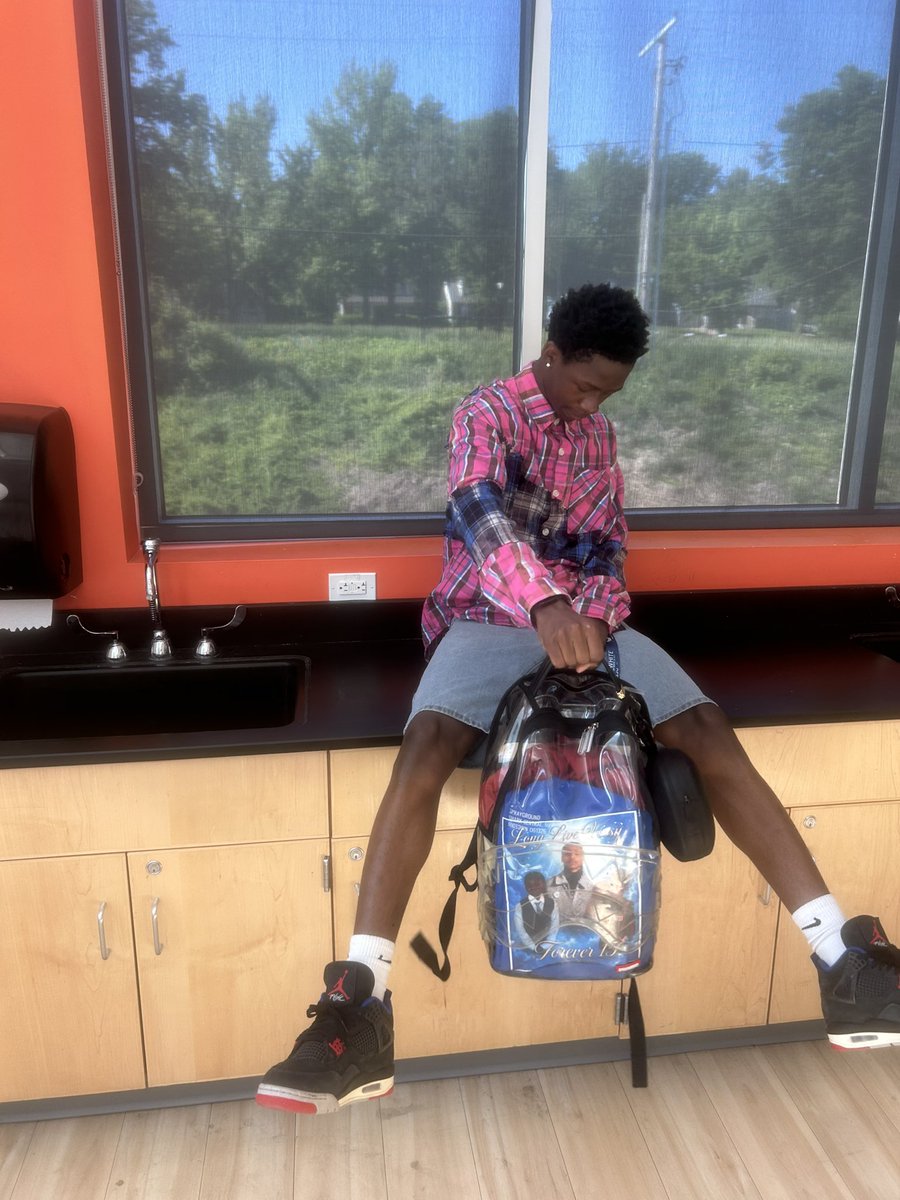 ree_da_mann2's tweet photo. #LLV #VOSSYWORLD It’s forever long live vossy 💙🕊️ https://t.co/BxByTV5nWh