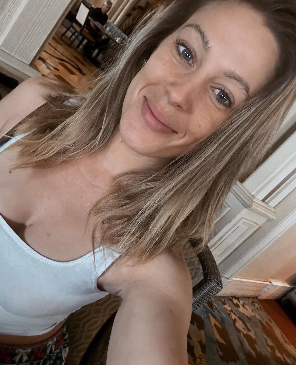 Diane1805's tweet photo. It’s a beautiful day to look natural ❤️❤️❤️❤️ https://t.co/Uczry0j5TB