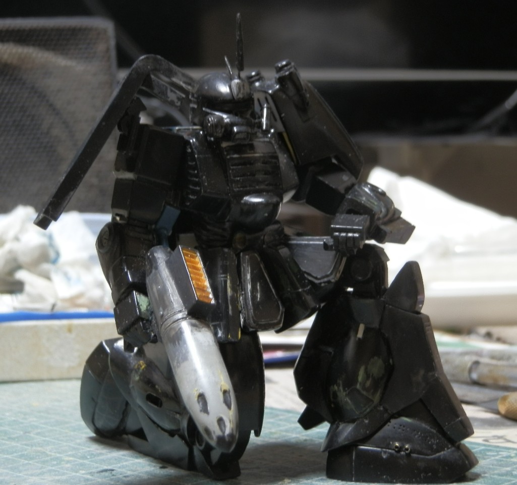 2nd_from_JAPAN's tweet photo. #ザク・マリナー
何で潜水艦ってお約束で黒なんだ?
"目視"され難い?…だったら軍艦全艦黒だよなぁー。
機体表面がレーダー波吸収素材っつーステルス機もF-117とかB-2なんかは黒かった。
非ステルスだけどU-2とかSR-71といった偵察機も。
やっぱ「隠れてェ～」っていう強い"念"が黒くさせるのかな（笑） https://t.co/xnTnIZFELg