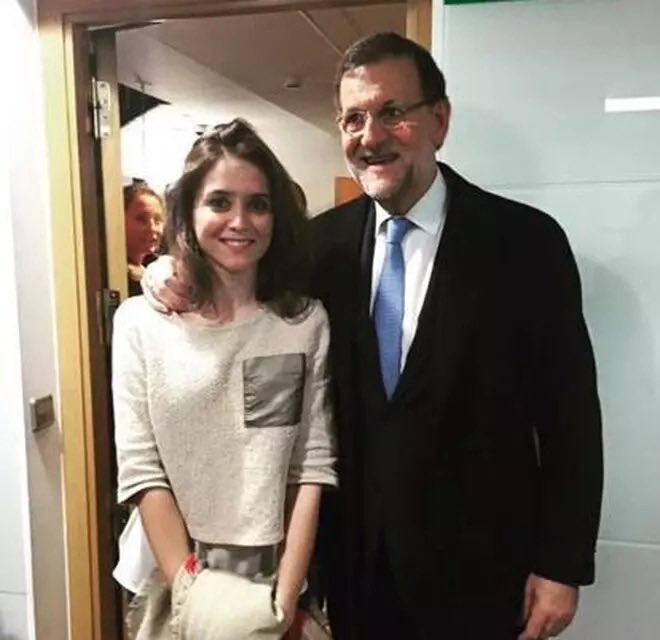 CaudilloXIV's tweet photo. Me and the 18 year old intern https://t.co/z10kxR1kt1