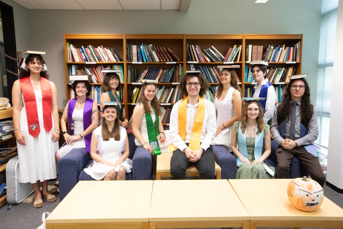 RiceEarthSci's tweet photo. We already miss our graduates...
P.S. No rocks (or benches) were harmed in the making of this photoshoot
#RiceEEPS #RiceGrad26 #Geoscience #EnvironmentalScience #EarthScience #PlanetaryScience https://t.co/08XpGMmIJ4