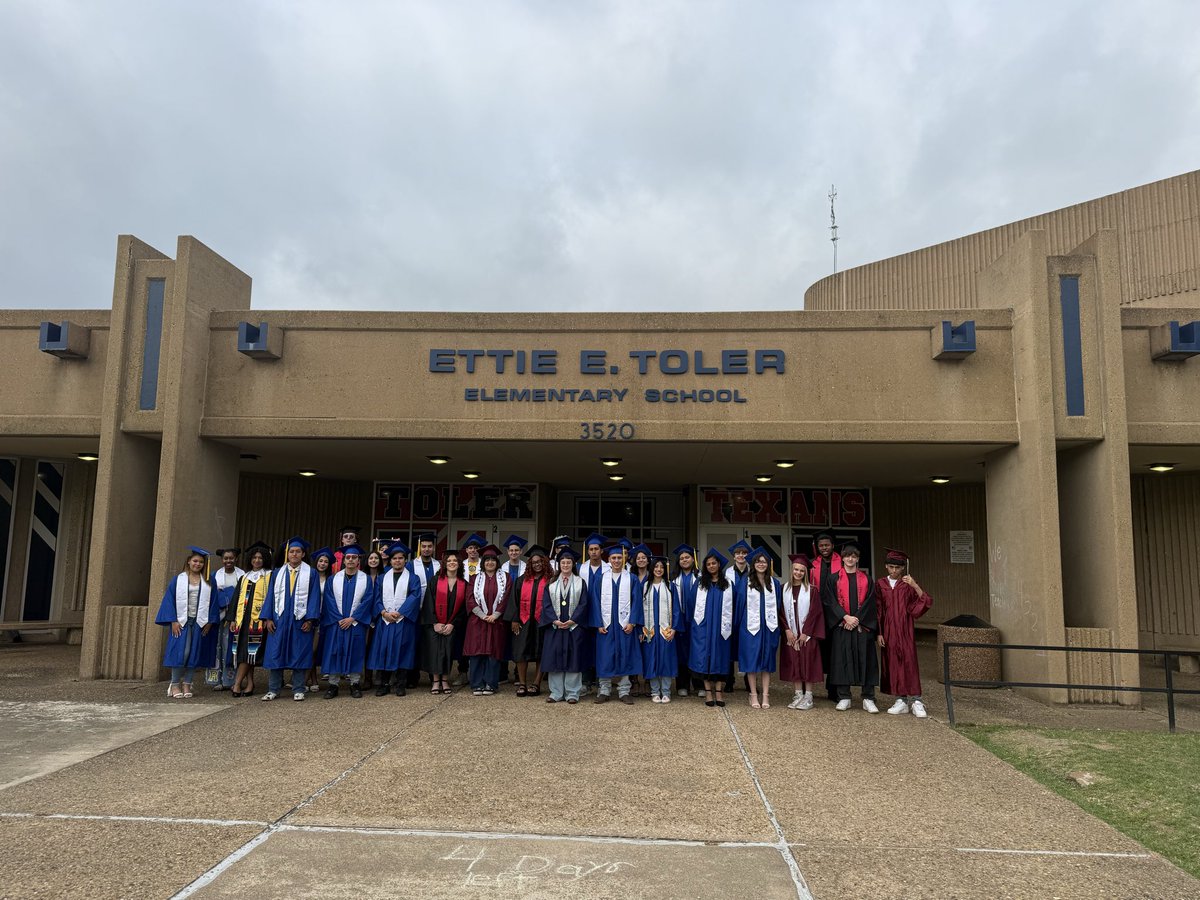 Toler_Texans's tweet photo. Today, Toler Elementary had the honor of welcoming back former Texans for our Senior Walk! 🎓❤️

Congratulations to the Class of 2026! Your Toler family is cheering you on as you begin your next chapter. We are so proud of you! Once a Texan, always a Texan! ❤️💙 https://t.co/1wkv6Bu32z