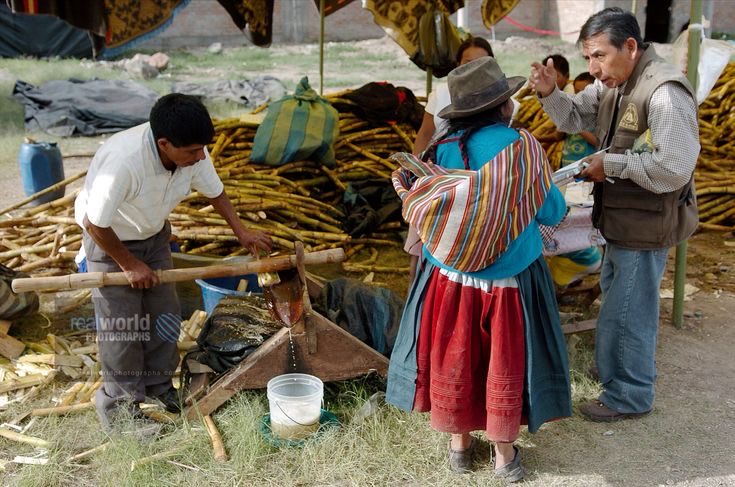 RealWorldImage's tweet photo. A local woman talks with a sugar cane market vendor in Ayacucho, Peru, South America. Gary Moore photo. Real World Photographs. #Peru #photojournalism #realworldphotographs #Ayacucho #Nikon #Grok #SouthAmerica #streetphotography #garymoorephotography #Copenhagen #Malmo #Europe https://t.co/F40vXWlHAN