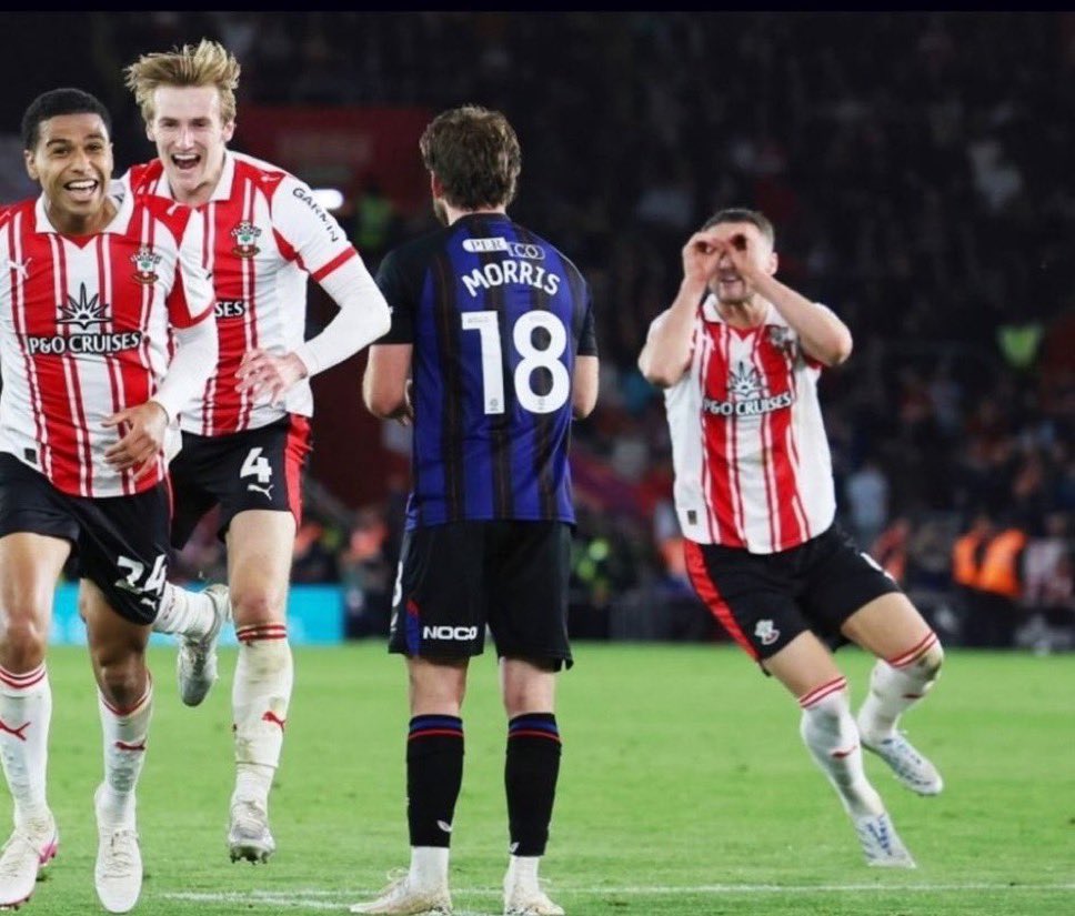 Snadd23's tweet photo. #boro fans have got the chance to do the funniest shit now. Full spy wear with Harwood-Bellis masks hahaha get it on order lads! https://t.co/EQw5b5WGbt