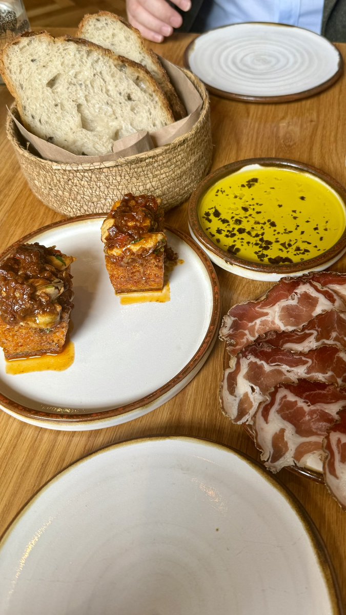 Chef1's tweet photo. Lunch today at the excellent Morchella in Islington. This was a very tasty lunch! https://t.co/HJQOeOBO16