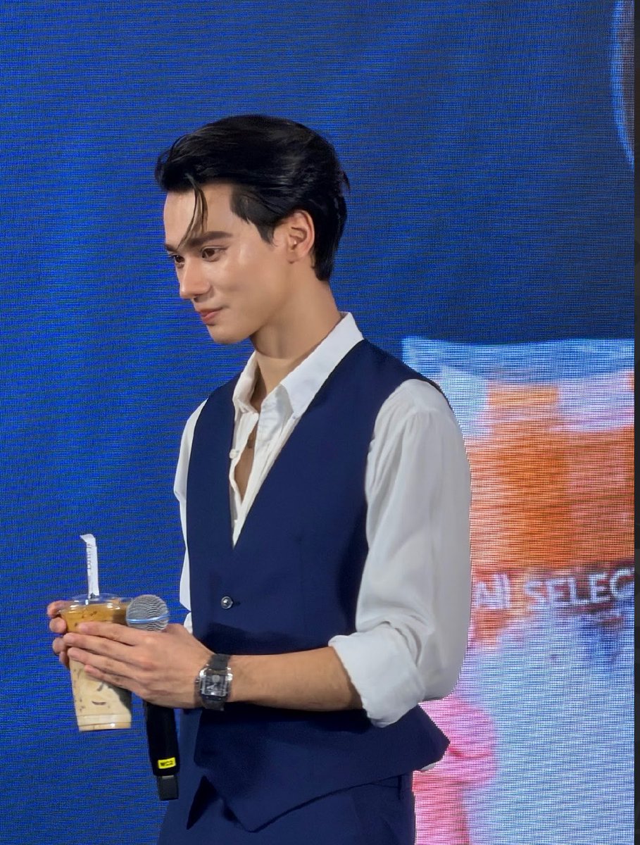 bbbylmn's tweet photo. พซต คนเก่ง เก่งสมชื่อ ออร่าพี่ดาราจับมากตั้งแต่กลับมาจากเมืองคานส์ 

ALL SELECT EVERYDAY WITH KENG
#AllselectxKengharit
#AllSelect711THXKengHarit https://t.co/OB1XKZZx1q