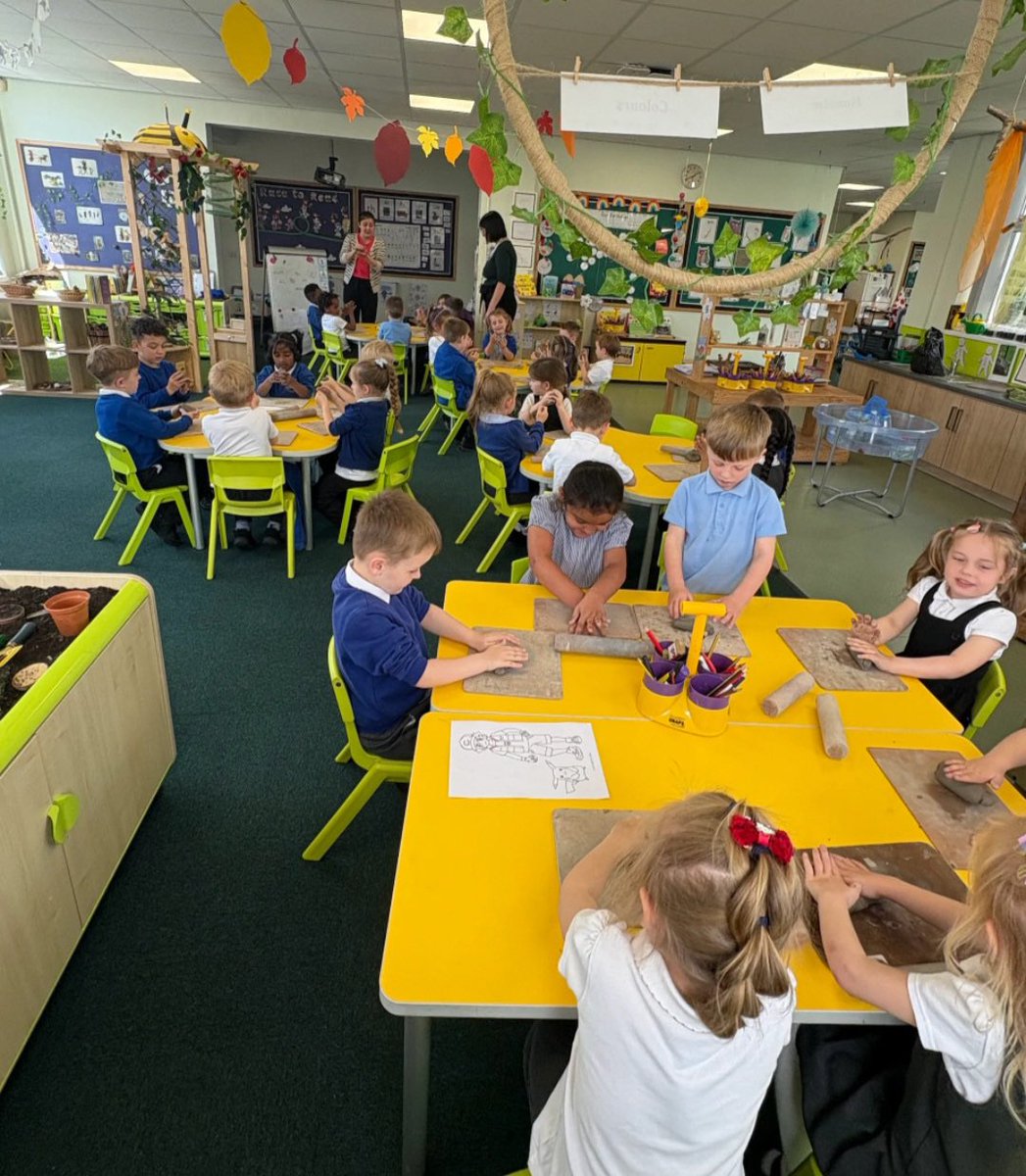 RockinghamJI's tweet photo. This afternoon we enjoyed creating insects out of clay.
To start with we warmed up our fingers and hands by manipulating the clay by pressing , squeezing and patting to help us prepare for our learning and build strength. We each discussed the insects we would create . https://t.co/YQxHC4R9Ee