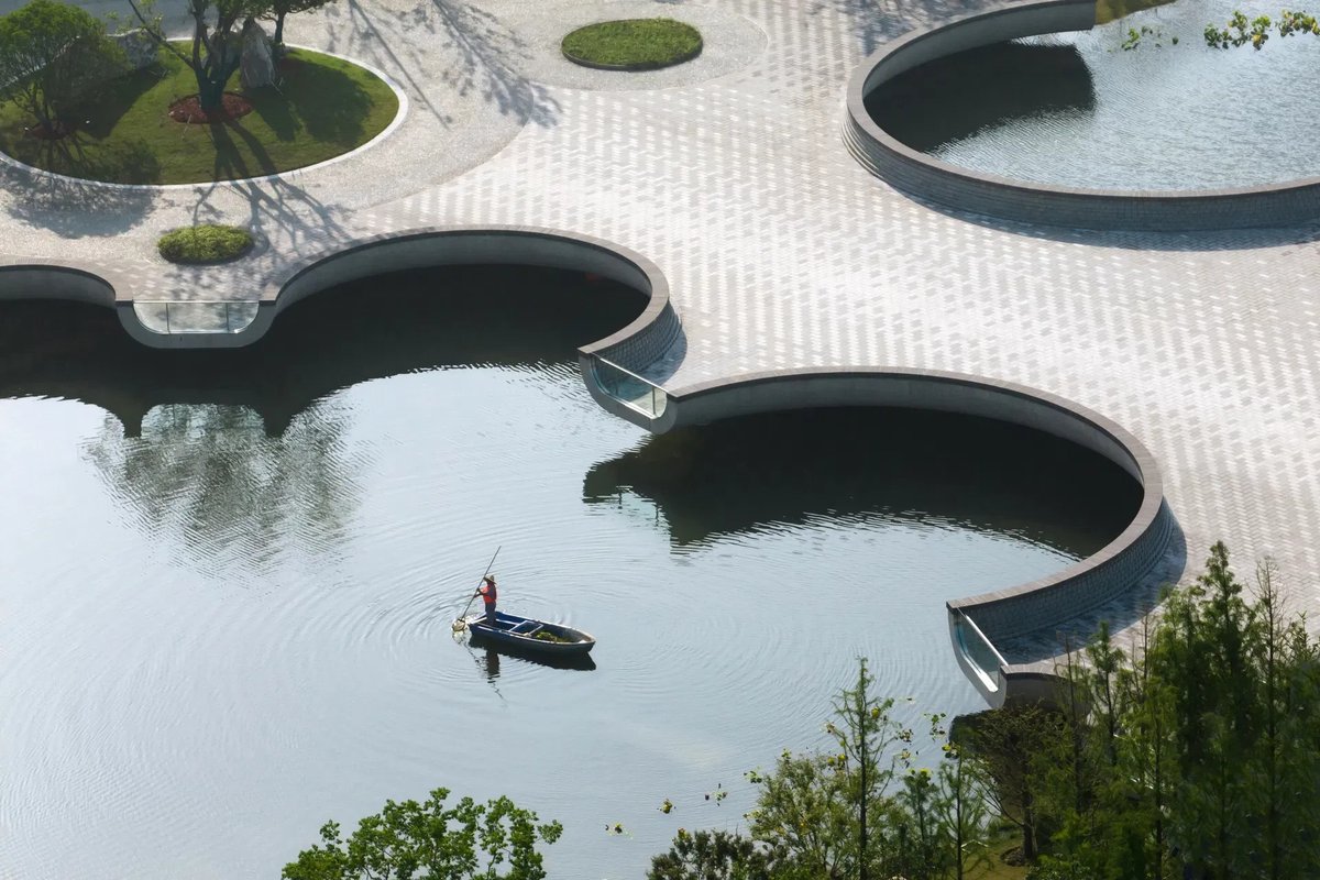 archinect's tweet photo. Moongate Bridge by Höweler + Yoon (they're currently hiring on Archinect Jobs!) 📸 Wu Tao #ArchinectProjects

Project details at https://t.co/546JRiJMZP https://t.co/en77SfX8ev