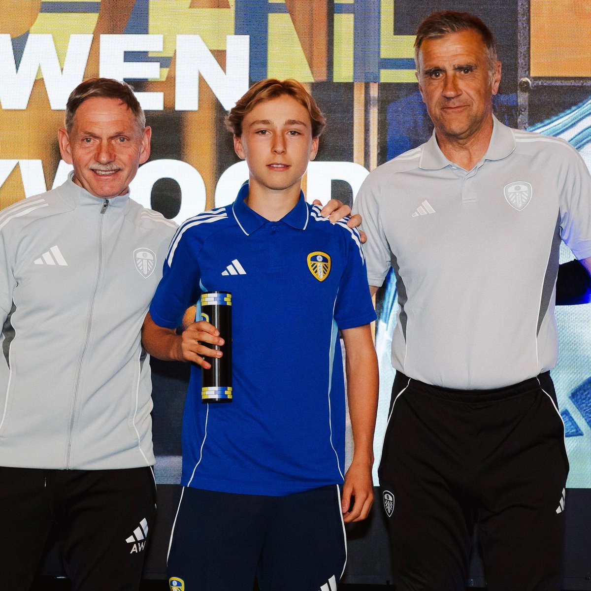 leedsutdacademy's tweet photo. ๐ Congratulations to #LUFCU16s midfielder Owen Heywood who has been awarded the #LUFCAcademy 2025/26 Goal of the Season award for his fantastic strike against Stoke City
#LUFCYouth | #LUFC https://t.co/0o26MuJS6Z