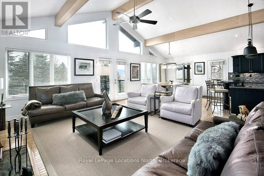 LUXRE's tweet photo. Luxuriously nestled on a serene, private lot just over 1/3 of an acre-backing directly onto the Bruce Trail.

🗝️ Royal LePage Locations North, Brokerage | $1,649,000 CAD | https://t.co/lbTWfVNNaP https://t.co/vPTR0FyOH8