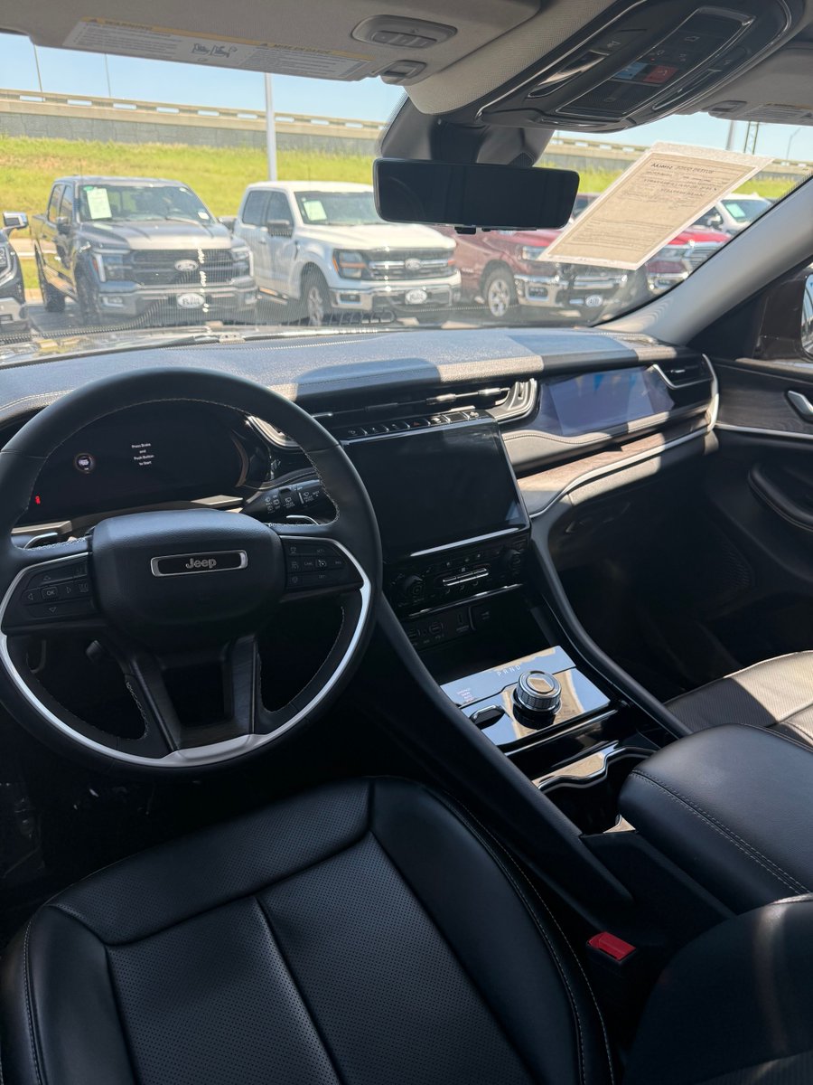 BassBunchAuto's tweet photo. Luxury meets capability in this Pre-Owned 2023 Jeep Grand Cherokee Limited 🔥
Comfortable ride, bold style, and ready for every adventure. Stop by and check it out before it’s gone! Call us at (325) 949-4621 or visit https://t.co/8qlIUZmYFN for more details! #BassBunch #PreOwned https://t.co/SWExoXWYHp