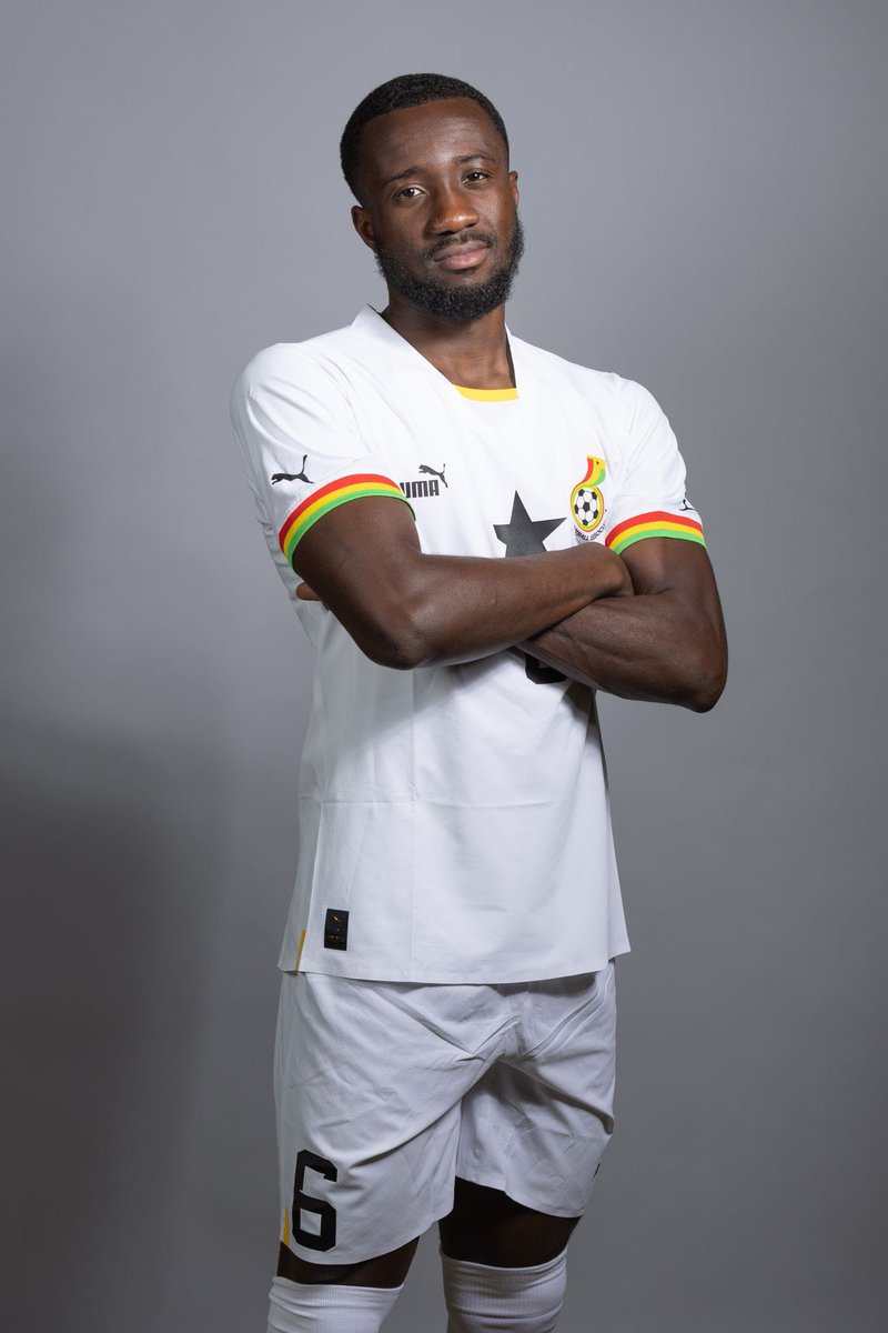 Dr Sneaker Nyame tweet media