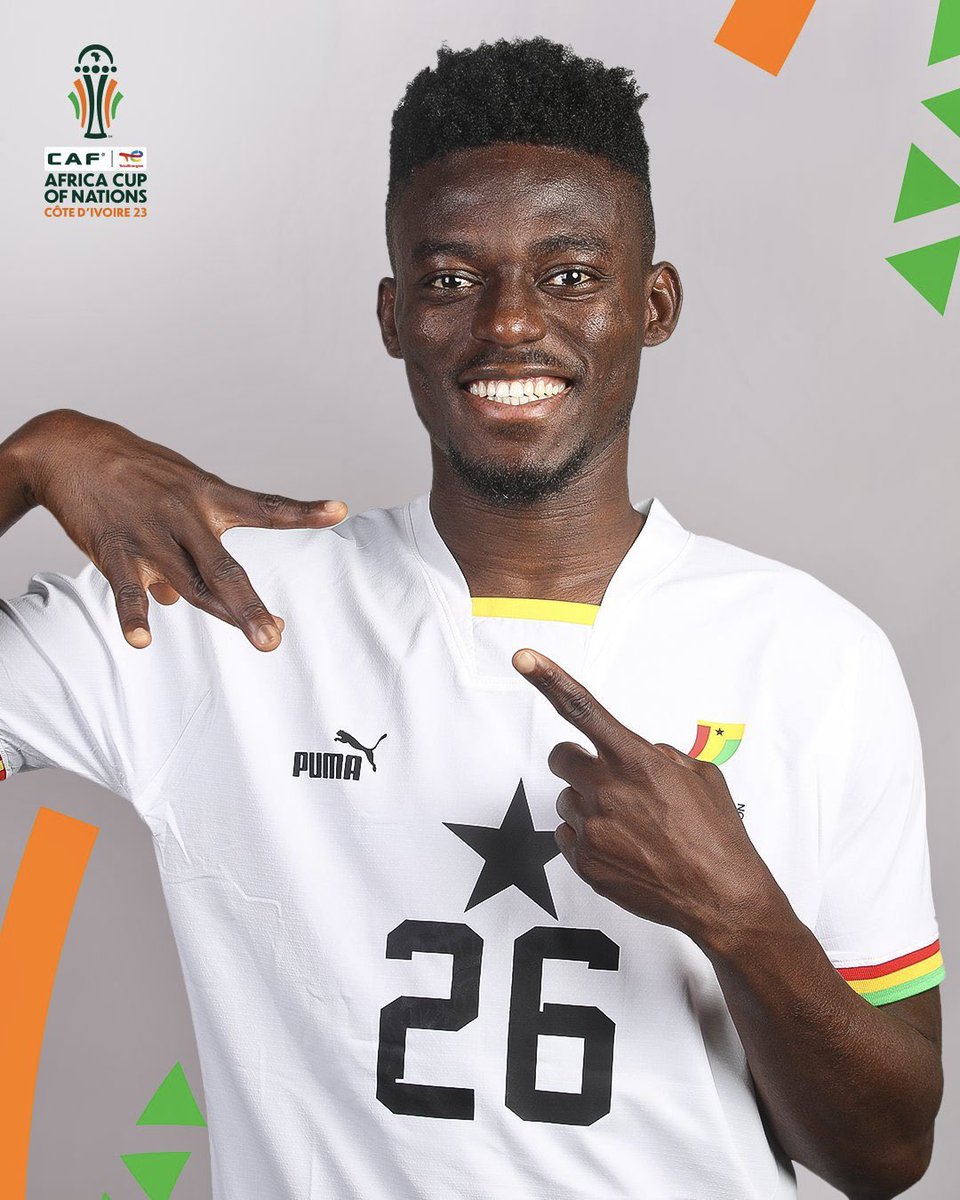 Dr Sneaker Nyame tweet media