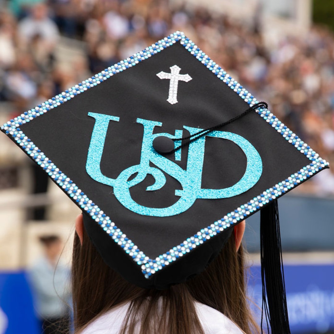 GoUSDAlumni's tweet photo. It's more than a graduation cap, it's family 💙 https://t.co/jdvwQjrN89