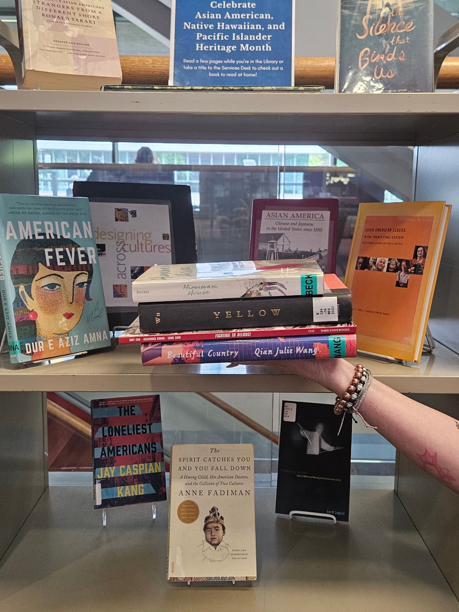 drexellibraries's tweet photo. Looking for something to read during the 3-day weekend? Grab a book from our #AANHPI book display, including titles like: 
-Himawari House by @harmimimi
-Yellow by @frankhwu
-Fighting to Belong! By @AmyChu
-Beautiful Country by @QianJulieWang

https://t.co/QmgY2HMupJ https://t.co/U4dTyRi6dY