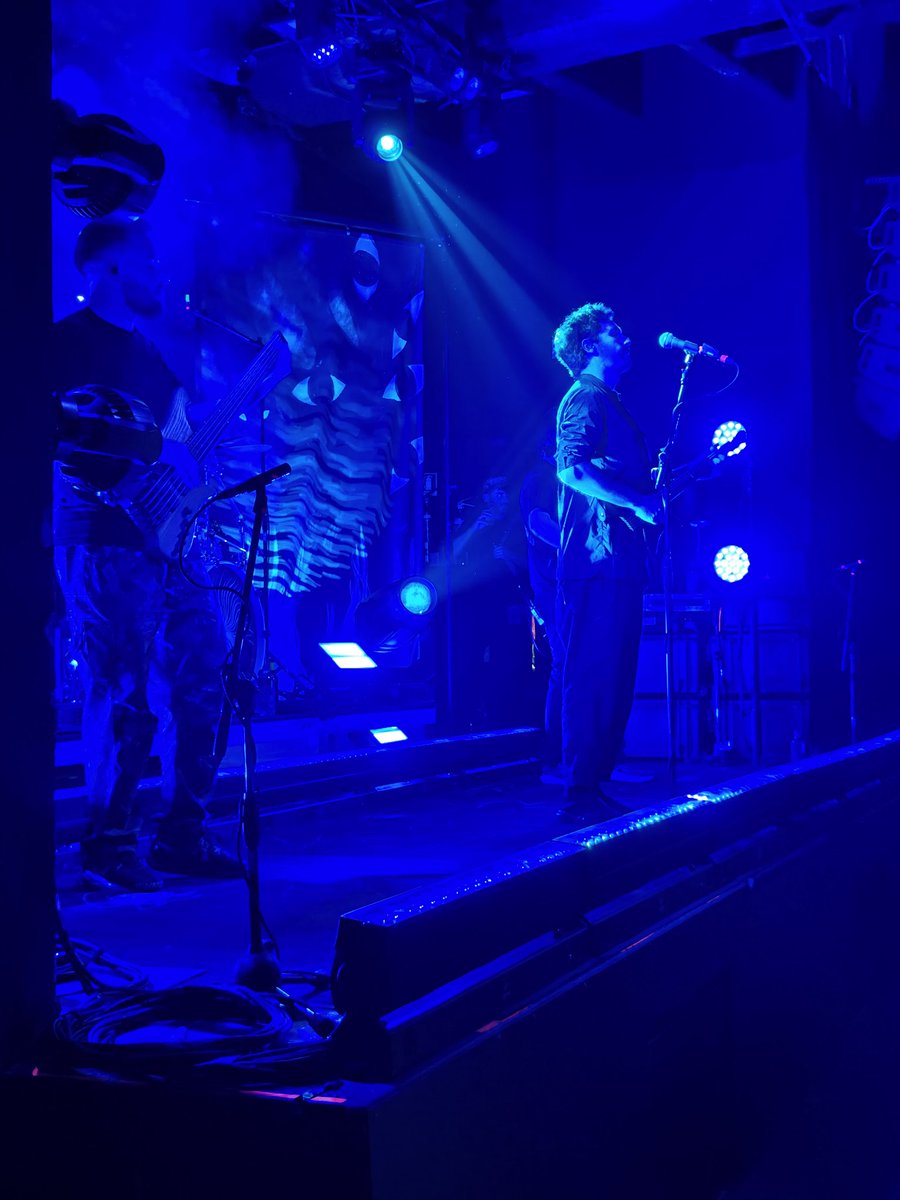 friedchicken_42's tweet photo. Last week concert + merch https://t.co/Wz4tPcOokL