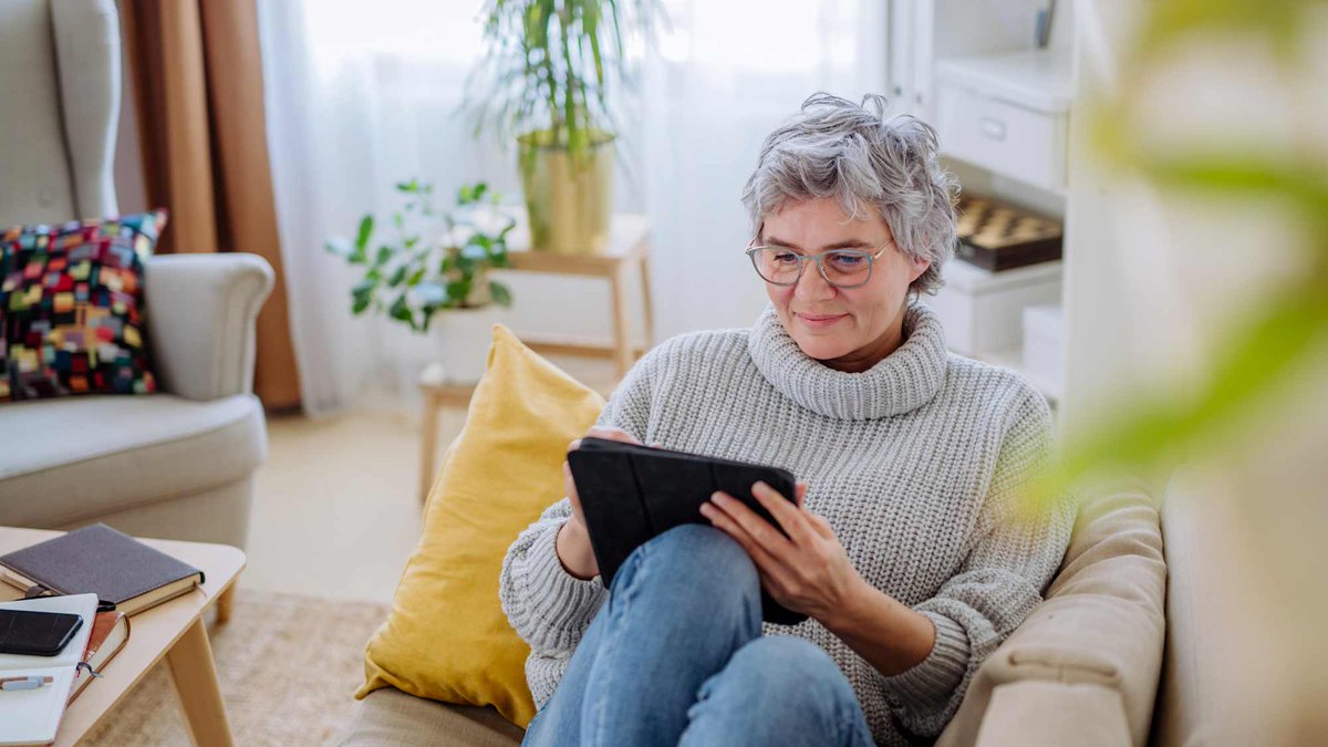OhioDAS's tweet photo. Scammers are increasingly targeting older adults. Protect yourself and loved ones by knowing the common types of scams that target older Ohioans and what you should do if a scammer targets you. #OlderOhioansMonth #TipTuesday https://t.co/h4wv9YleVI https://t.co/nPKVQyu3rz