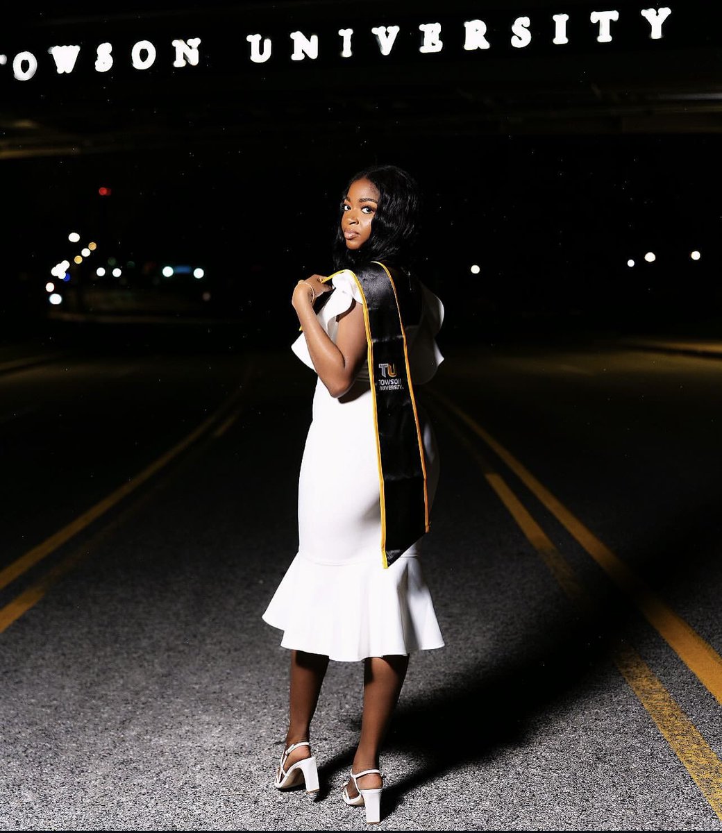 Mikhaeli3's tweet photo. Hello it’s been a year since I received my Bachelor Degree at Towson Univerity 😢 #classof2025 #blackexcellence https://t.co/S5DvIpyMwQ