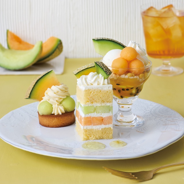 AfternoonTea_LT's tweet photo. 🍈🍈🍈🍈4店舗限定🍈🍈🍈🍈

ティールームのテラスモール湘南、ららぽーと横浜、イオンレイクタウンkaze、名古屋ラシックでは、5/21～6/24の期間限定で、マイルドで上品な甘みと果肉感のある“赤肉メロン”と、とろける甘みが際立つ芳醇な香りの“青肉メロン”を使ったスイーツをお楽しみいただけます。

#アフタヌーンティーティールーム

🍈🍈🍈🍈🍈🍈🍈🍈🍈🍈
