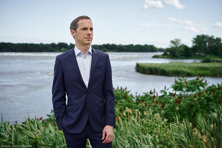 themontrealer's tweet photo. 🎹David Jalbert completes his series of Prokofiev piano sonatas

🎼Jalbert was named one of the 15 greatest Canadian pianists of all time, according to the CBC.

👉Learn more about this Prokofiev concert. : https://t.co/CNNCtvqLho

#Montreal @SalleBourgie @JalbertDavid #Prokofiev https://t.co/zvZGankKrX