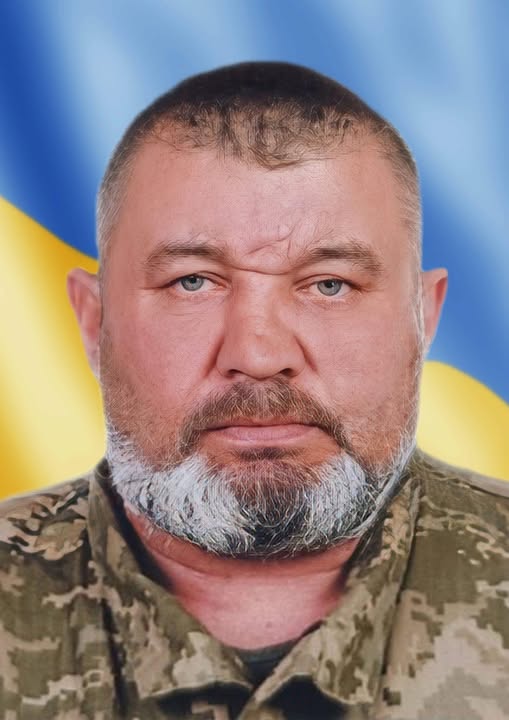 pogrebeckij's tweet photo. З глибоким сумом повідомляємо, що 16 травня від захворювання помер військовослужбовець Василь ЧИНЧАК, 1971 року народження, житель села Сороки.
Сержант Василь Чинчак проходив військову службу на посаді бойового медика.
Його смерть — важка втрата для рідних, близьких, друзів, побратимів.
Висловлюємо щирі співчуття родині покійного.
Світла пам’ять про Василя Чинчака назавжди житиме у серцях людей, які його знали та поважали.
Вічний спокій його душі.
Джерело інформації- Бучацька  міська рада - територіальна громада