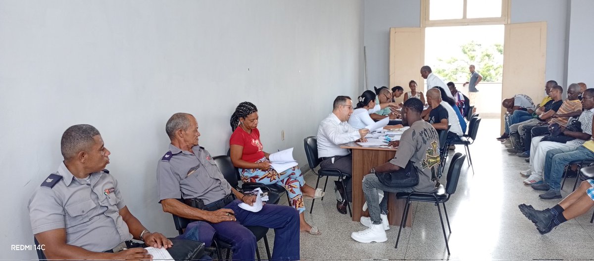 YoannisChavez's tweet photo. El acto de comparecencia inicial permite individualizar la estrategia de control al sancionado: se aperciben obligaciones y se refuerza la protección a sus derechos consagradas en la Constitución y las leyes 📜
#JusticiaEfectivaYTransparente ⚖️
#SantiagoDeCuba 🇨🇺
#CubaVencerá https://t.co/y02NDBkJiT