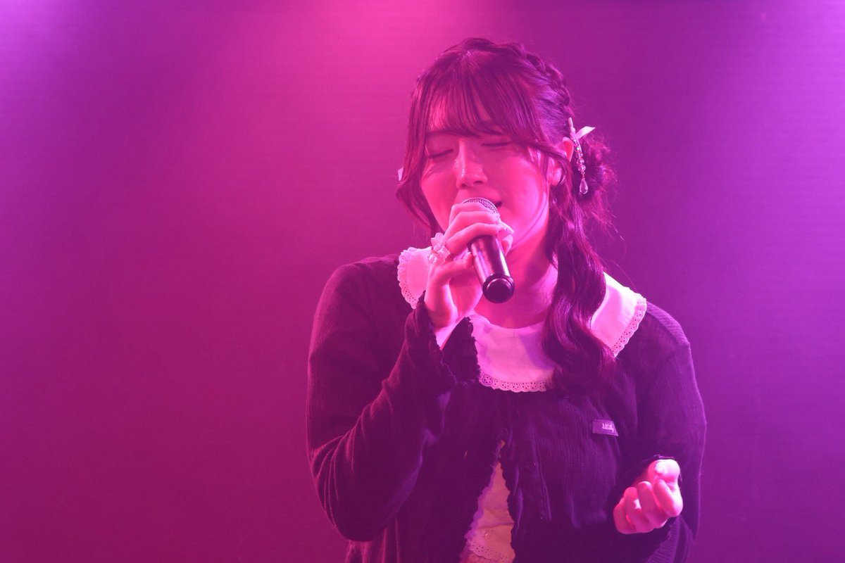 shiorin___95's tweet photo. 撮ってくれた📷🫶🏻
ライブ中こんな顔してるんだなあ💭💭 https://t.co/4ftLnfNAtI
