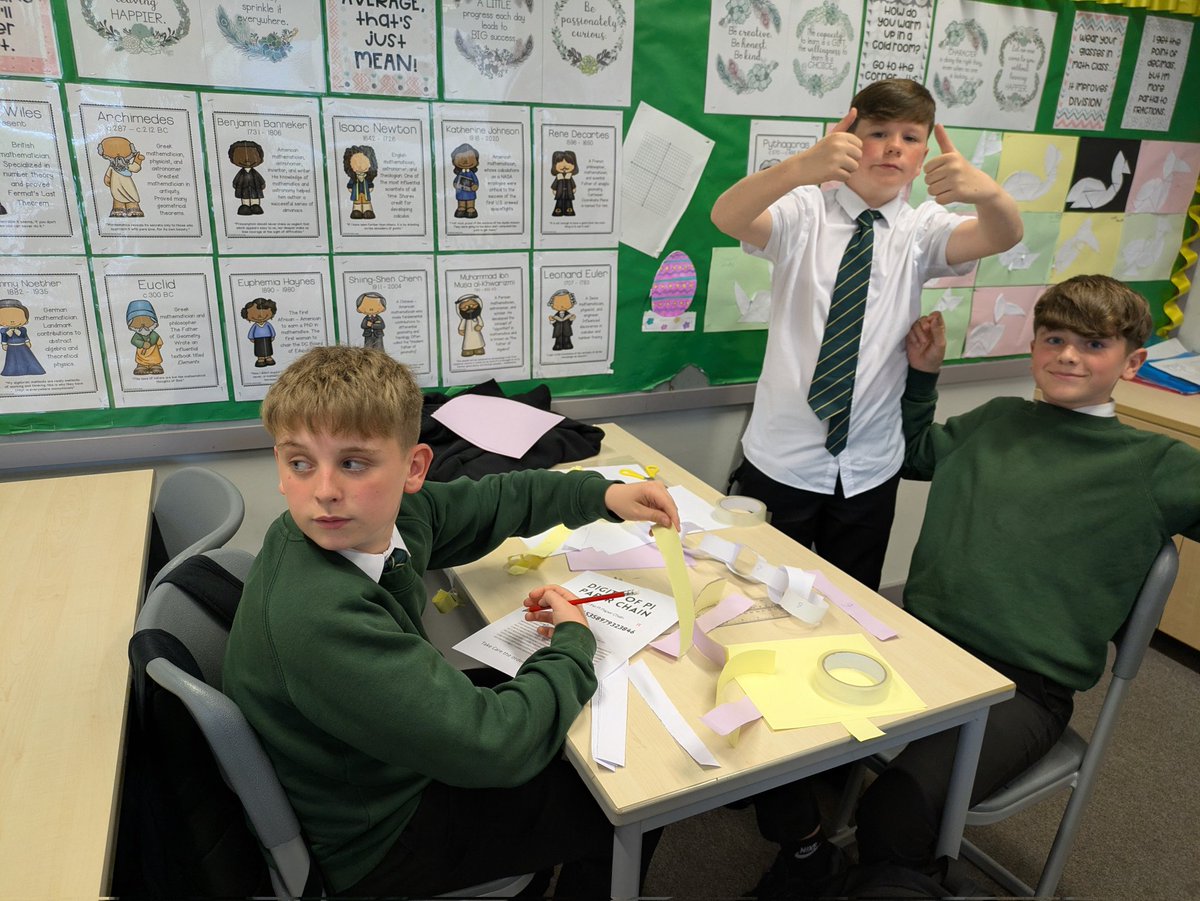sshs_maths's tweet photo. 1.2 getting started on their escape from the island with some Pi paper chains. Well done working together, sharing out the tasks and talking things over in your groups. https://t.co/qVazHx7tpZ
