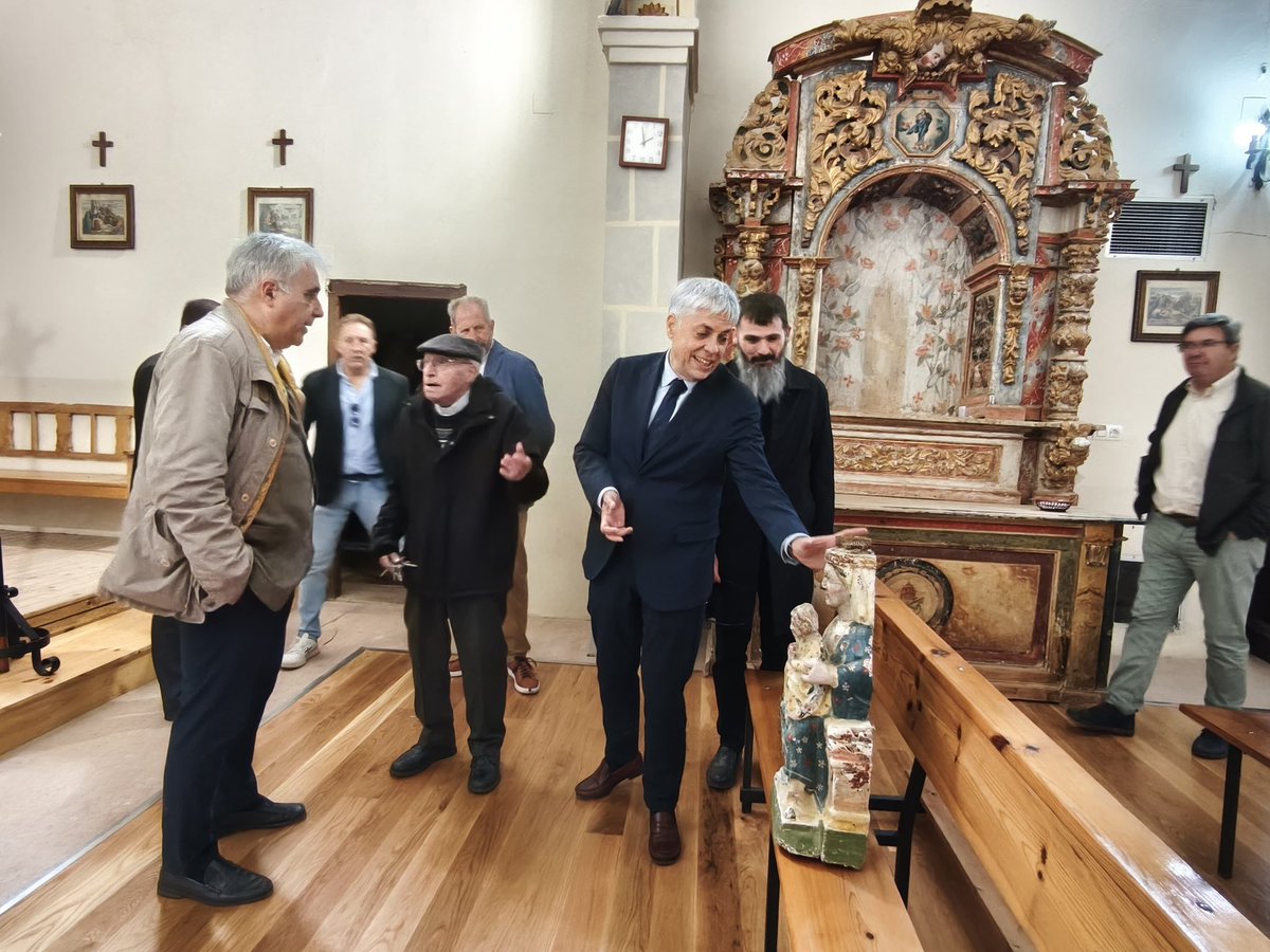Educar06Diego's tweet photo. 🏛️ Participo en la visita al proyecto de recuperación del patrimonio popular y eclesiástico de la #Sobarriba, una iniciativa impulsada por @proconsi junto a la @jcyl y otras entidades.
Recuperar la historia e identidad de nuestros pueblos y poner en valor el #patrimonio rural. https://t.co/MMj4uWdydM