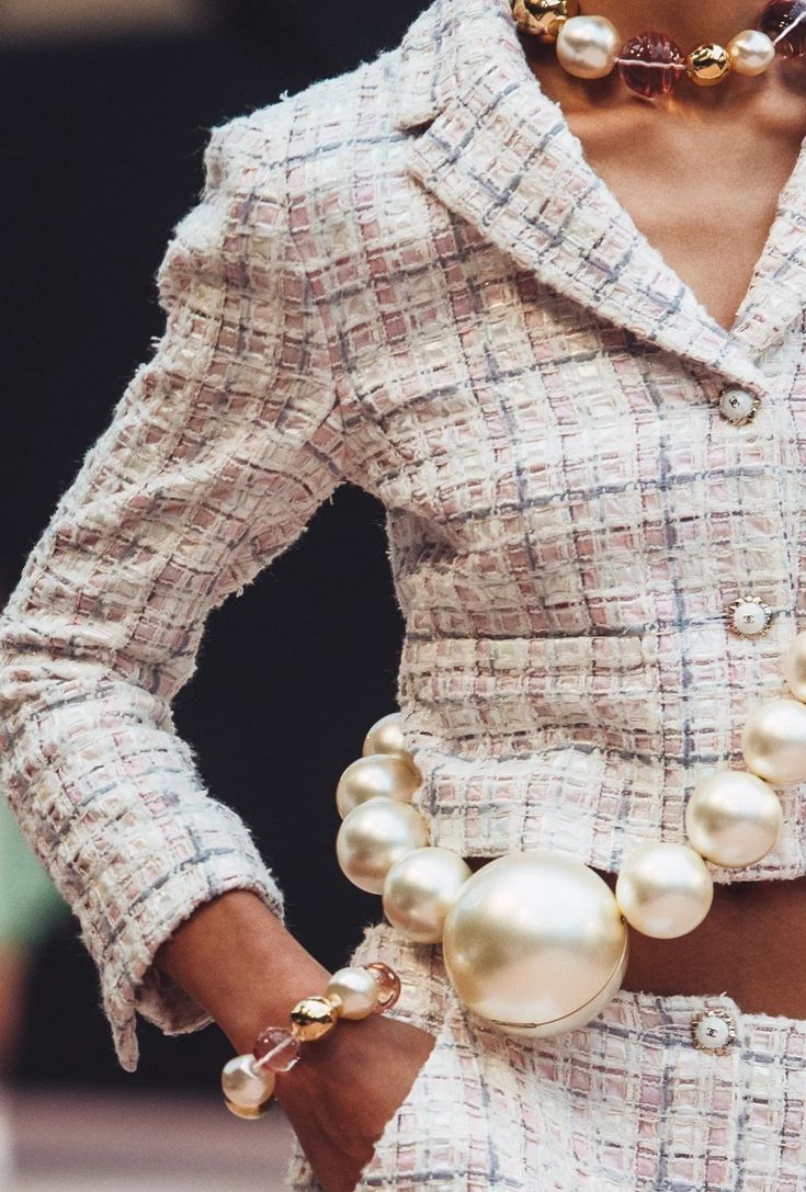 Nobody did runway presentation quite like 90s Chanel. Sharp
