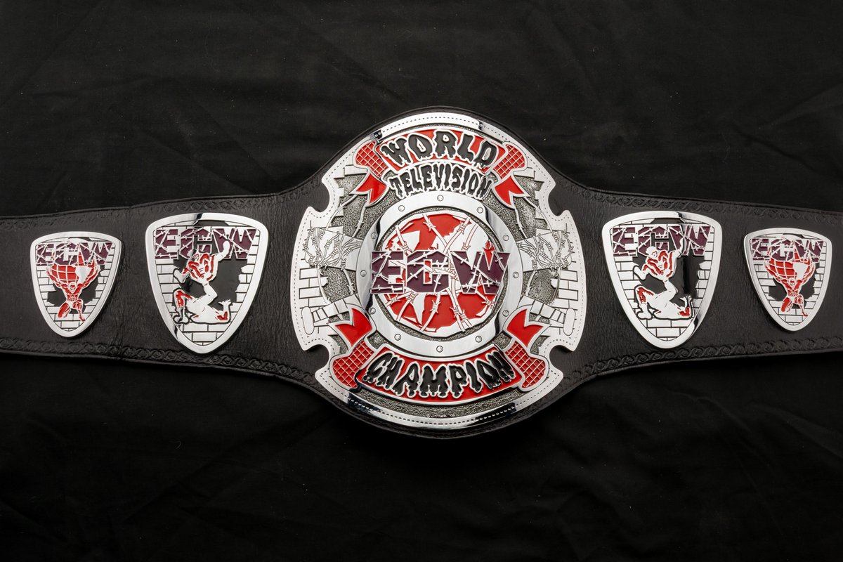 BeltsByDan's tweet photo. After almost 28 years of being gone, the ORIGINAL November 2 Remember, J-Mar made, ECW Chrome Television Title is showing it's face. 

The owner thought people would want to see it, and dispel the rumors that it was replated.

Debuted N2R 1998. Used for 3 house shows, then gone! https://t.co/rqEKZRj2Jr