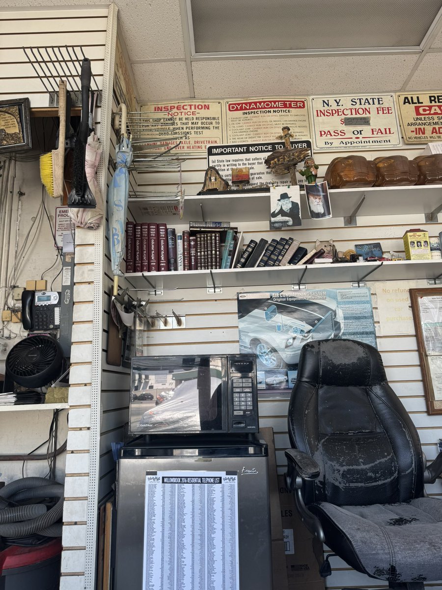 JonPaulKelly's tweet photo. I love getting my car inspected here https://t.co/nLspL1UYMJ