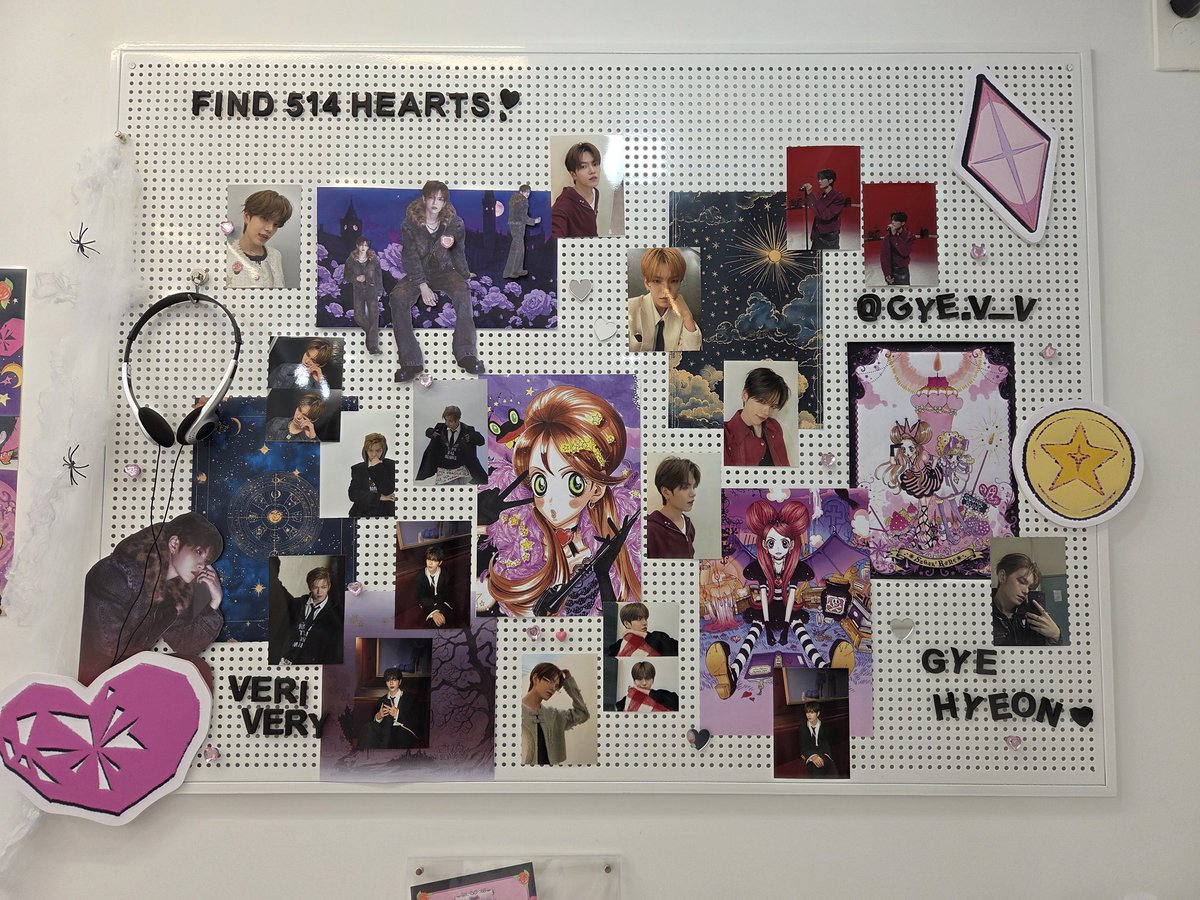 bprodaisuki's tweet photo. 來韓國的第一間生咖！！
一進去看到趙啟賢三個字有種說不上來的感動 差點掉淚ㅠㅠ
古早少女漫風好可愛🥺
Lucky drow抽到好帥的兩張照片還有徽章💕
雖然待的時間不長 卻是很開心的回憶～
謝謝主辦☺️

#특명_하트514개를모아라 https://t.co/EiohsR1ijv