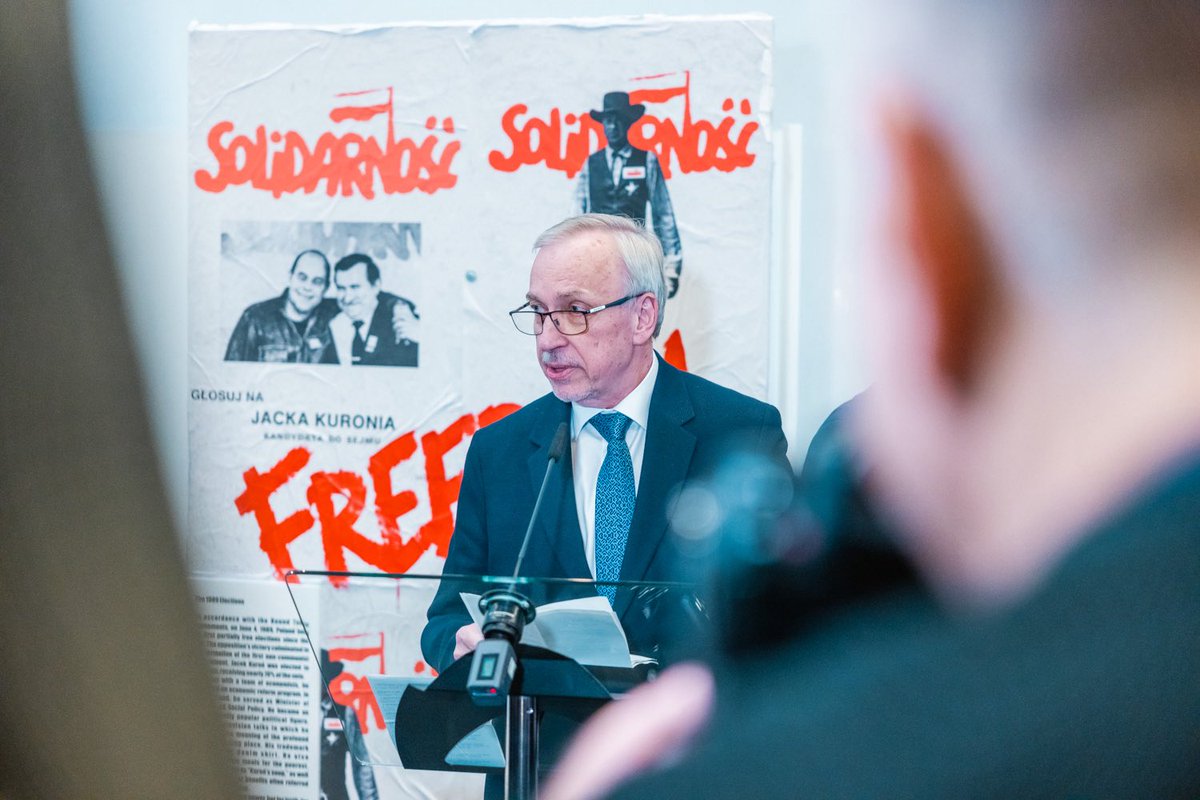 Bogdan Zdrojewski tweet media