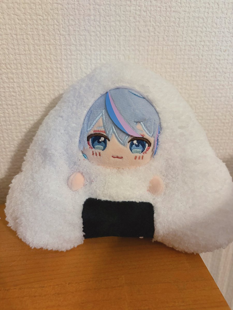 にな tweet media