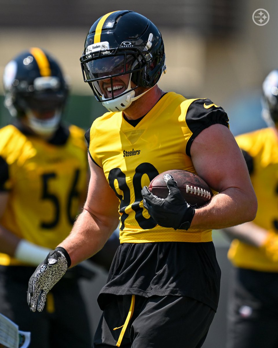 steelers's tweet photo. Watt a feeling to be back 😁 @_TJWatt https://t.co/Exlier5OK9