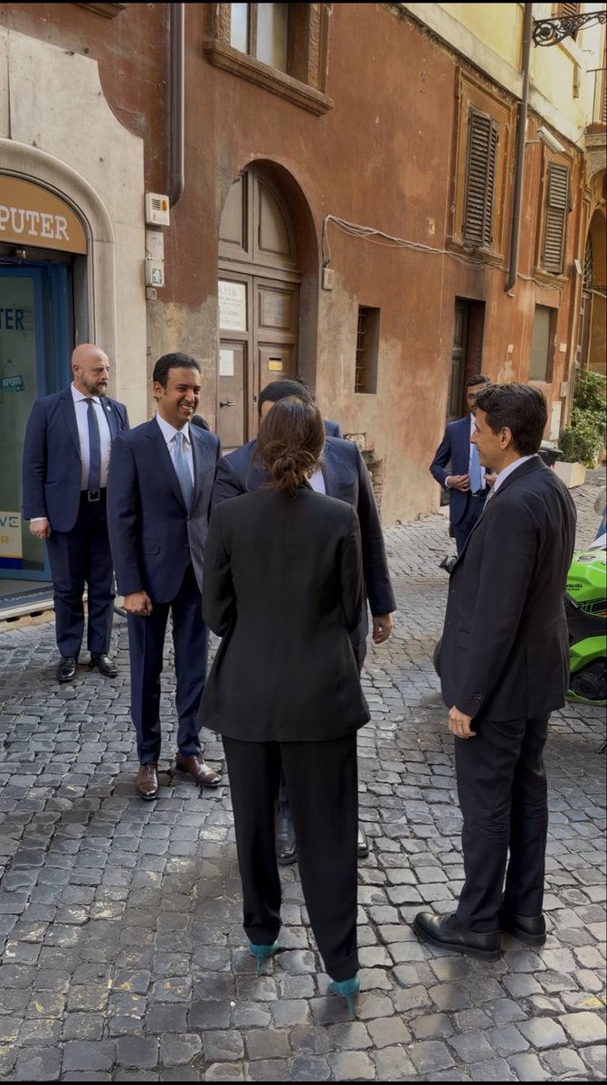 MariaFantappie's tweet photo. Pleasure to welcome HE Dr. Mohamed bin Abdulaziz Al-Khulaifi, Minister of State of #Qatar @IAIonline. A closed-door roundtable rich of insights on the future of Gulf-Med relations. @ItalyinQatar @QatarEmb_Rome @qlc_qa @DohaForum https://t.co/PGljXsvXzd