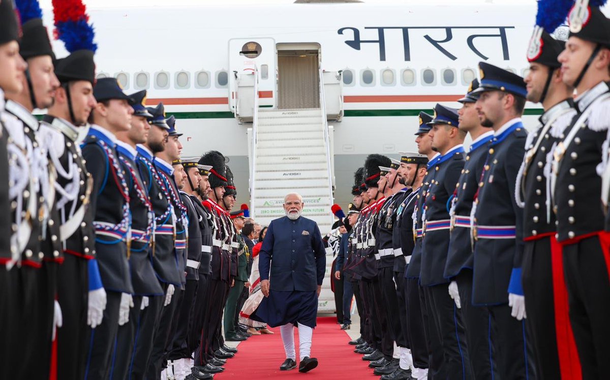 Narendra Modi tweet media