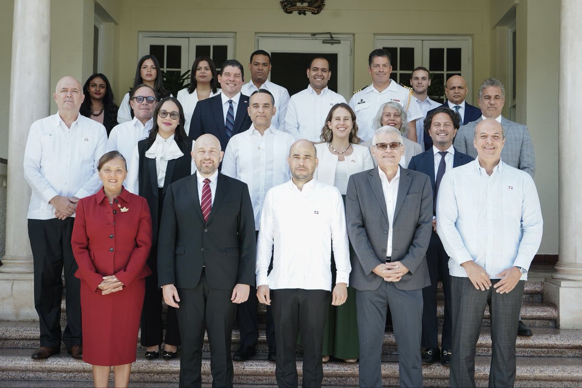 robertojquezada's tweet photo. Fue un honor participar en la III Reunión de Consultas Políticas entre la República Dominicana y Canadá, celebrada el pasado 14 de mayo en Santo Domingo, en la sede del Ministerio de Relaciones Exteriores. https://t.co/jNXvPcLHIq