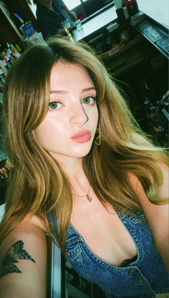 shawtyskates's tweet photo. 🍒 https://t.co/3zIzW4vsPv
