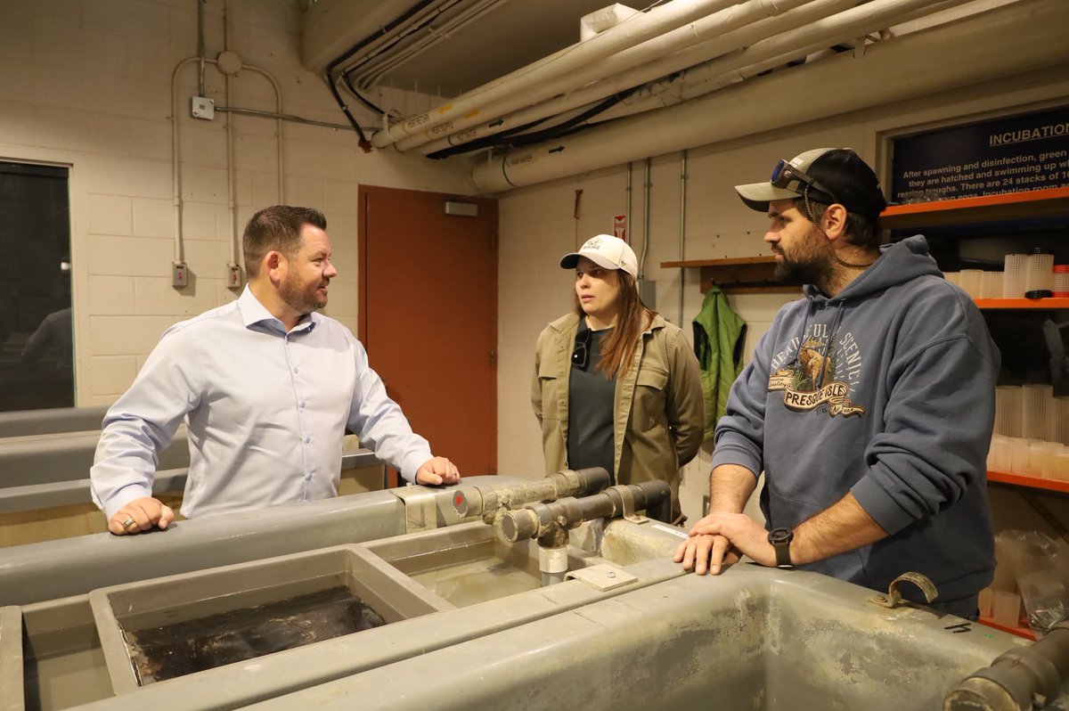 mikeharrisjrpc's tweet photo. Great to visit Hill’s Lake Fish Culture Station in Englehart to see our stocking program and discuss upcoming upgrades.

As part of our $75M investment, Hill’s Lake will be able to raise and release over 530,000 fish each year, including splake and aurora trout. https://t.co/eEkHqapn5Q