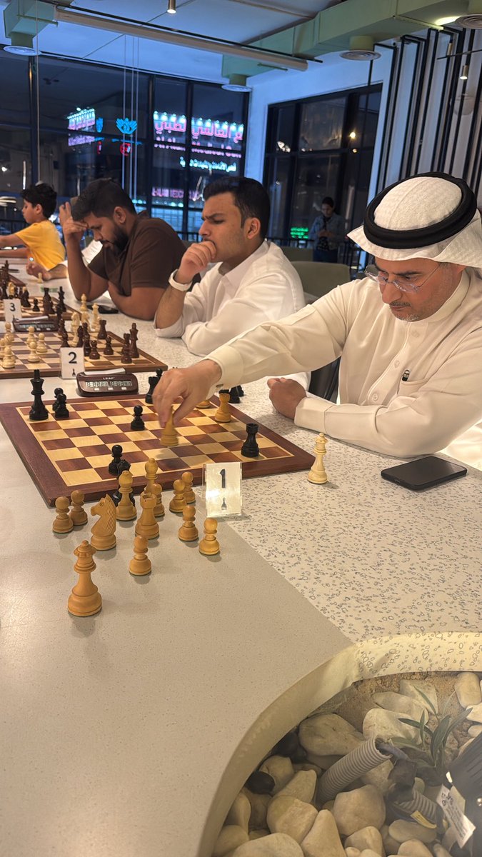 PawnTakesClub's tweet photo. ختام فعالية #بون_تيكس ارينا لهذا الاسبوع،
شكرًا لكم على حضوركم، شكرًا لـ @CflCafe على الاستضافة✨
نشوفكم بفعالياتنا الجايه 😍♟️ https://t.co/WsiYddkDEv