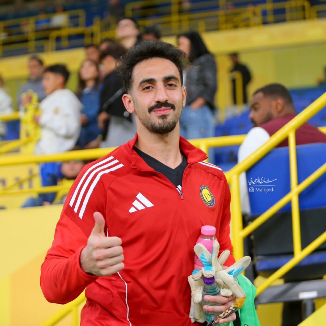 vitnfc's tweet photo. مع إني أكثر واحد ضد العقيدي وعندي تحفظ عليه بس إذا بروزو جاهز اتمنى جيسوس يبدا فيه اساسي ونستفيد من الـ8 اجانب كلهم او على الأقل واحد عنده حل في الدكة https://t.co/XyiqgZIJf9